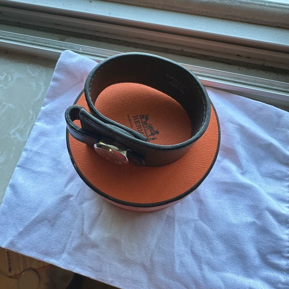 Hermes Dark Grey Leather Bracelet - Picture 4 of 8